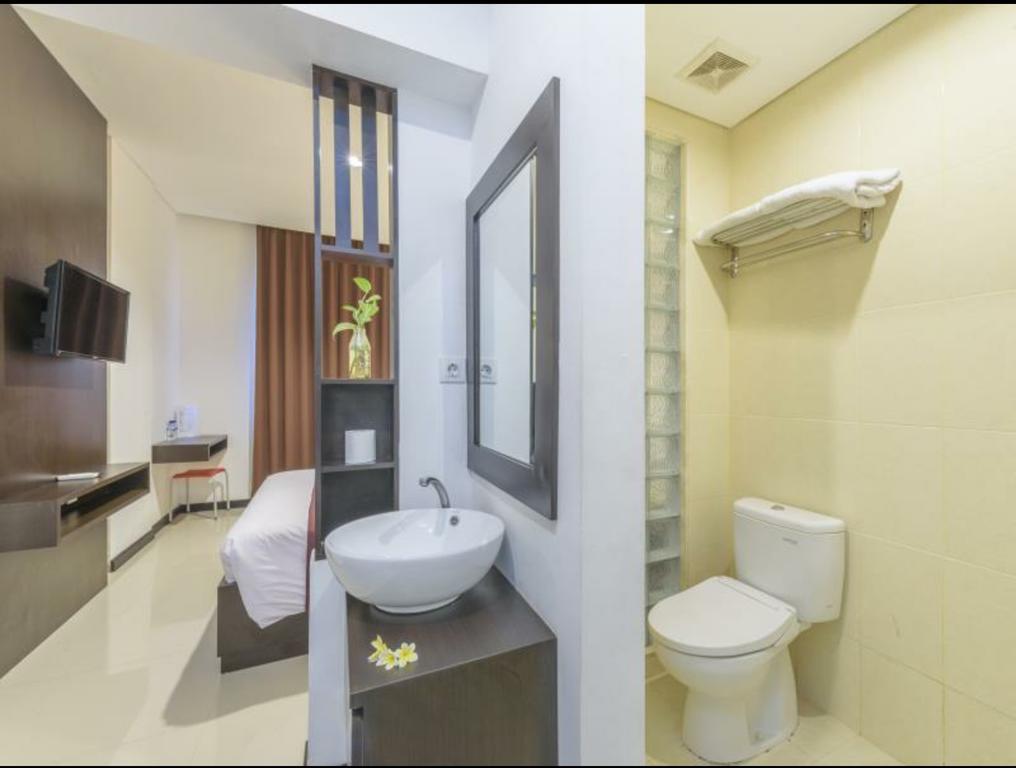 Lowcost Bed & Breakfast Jimbaran  Bagian luar foto