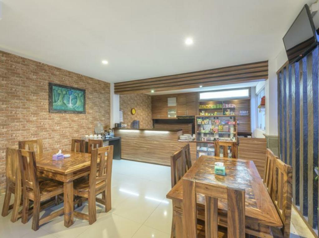 Lowcost Bed & Breakfast Jimbaran  Bagian luar foto