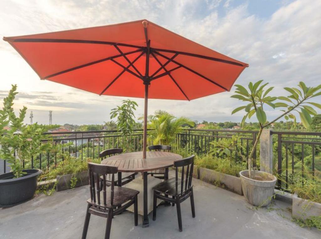 Lowcost Bed & Breakfast Jimbaran  Bagian luar foto