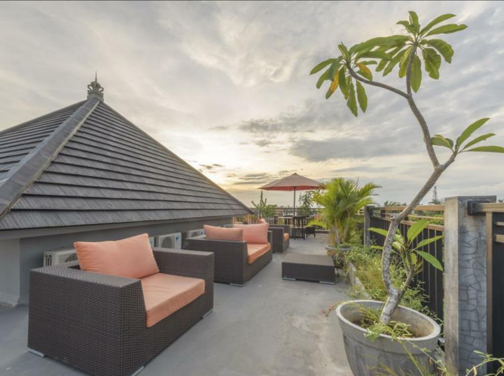 Lowcost Bed & Breakfast Jimbaran  Bagian luar foto