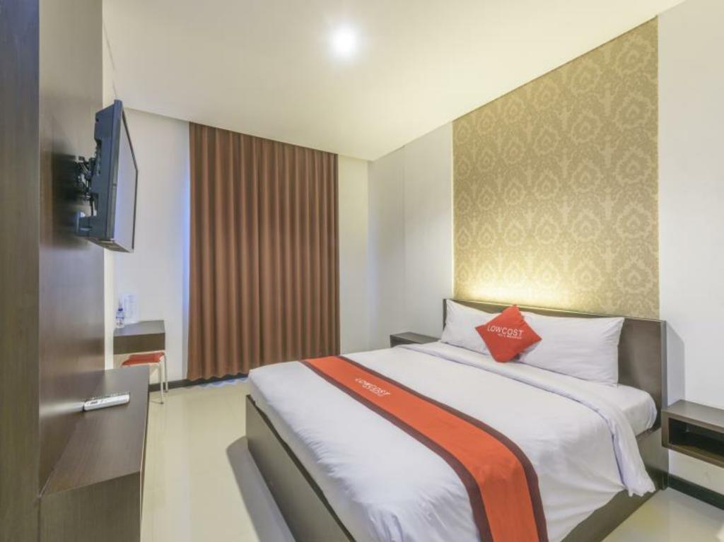 Lowcost Bed & Breakfast Jimbaran  Bagian luar foto