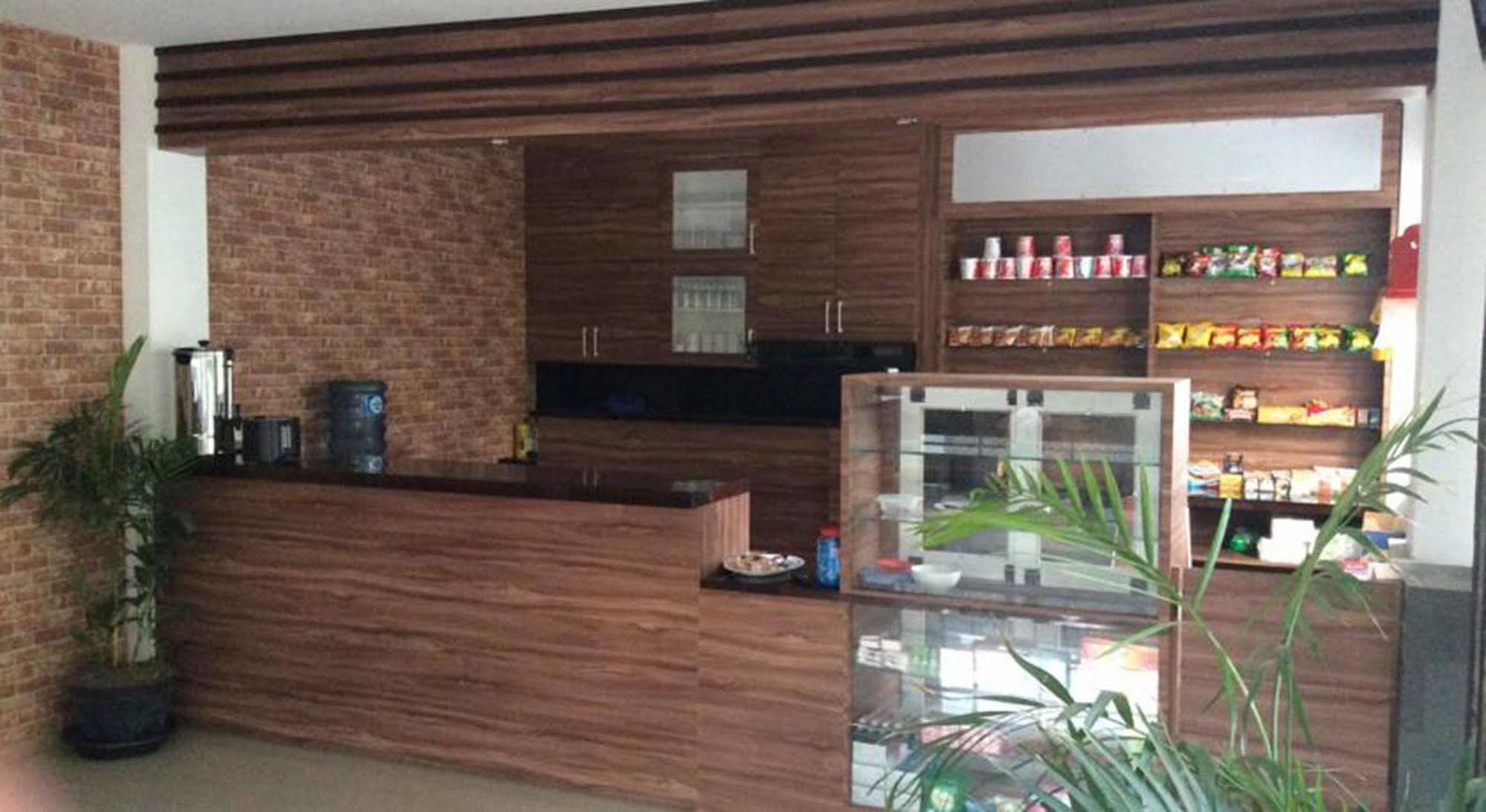 Lowcost Bed & Breakfast Jimbaran  Bagian luar foto